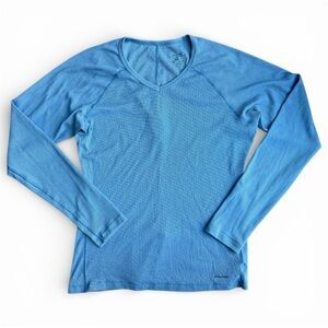 Patagonia Women’s Capilene Base Layer T-Shirt Medium Blue Long Sleeve Activewear